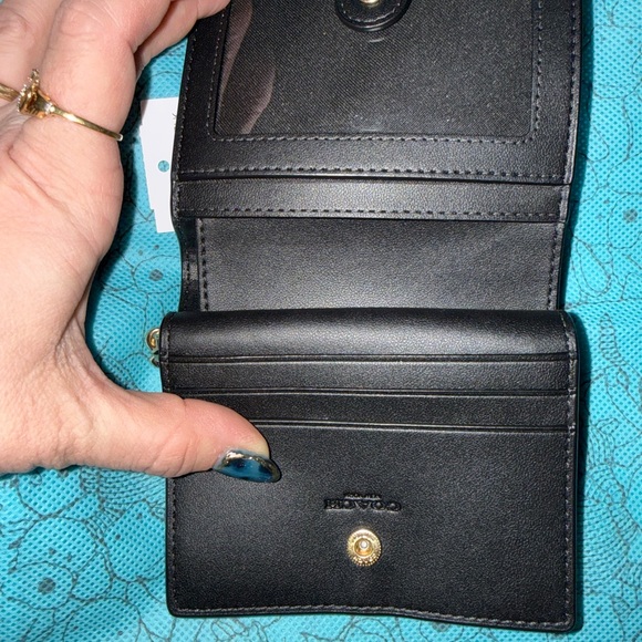 Coach Snap Wallet - Picture 8 of 8